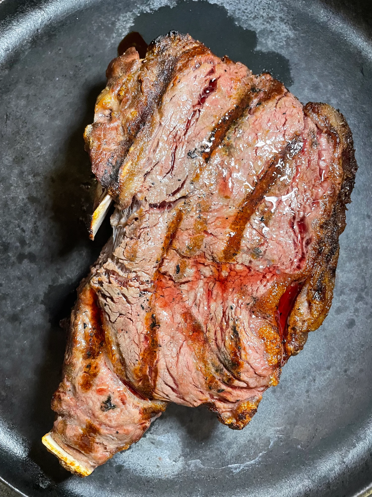 Fiorentina di Chianina appena cotta alla brace