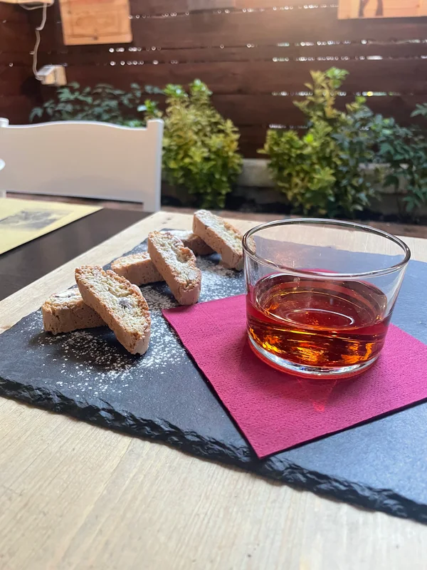Cantucci e Vin Santo